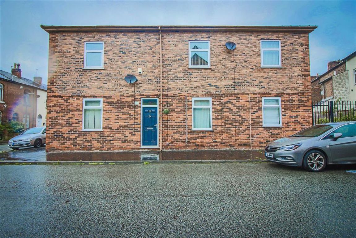 3 Bed End Terrace House For Sale - Main Image
