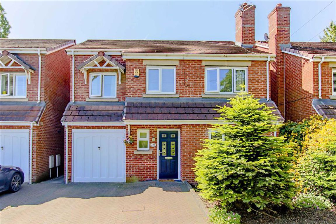 4 Bed Detached House For Sale - Main Image