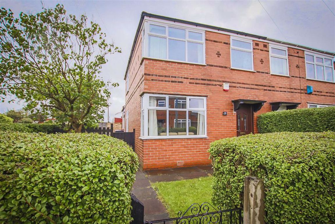 3 Bed Semi-detached House For Sale - Main Image