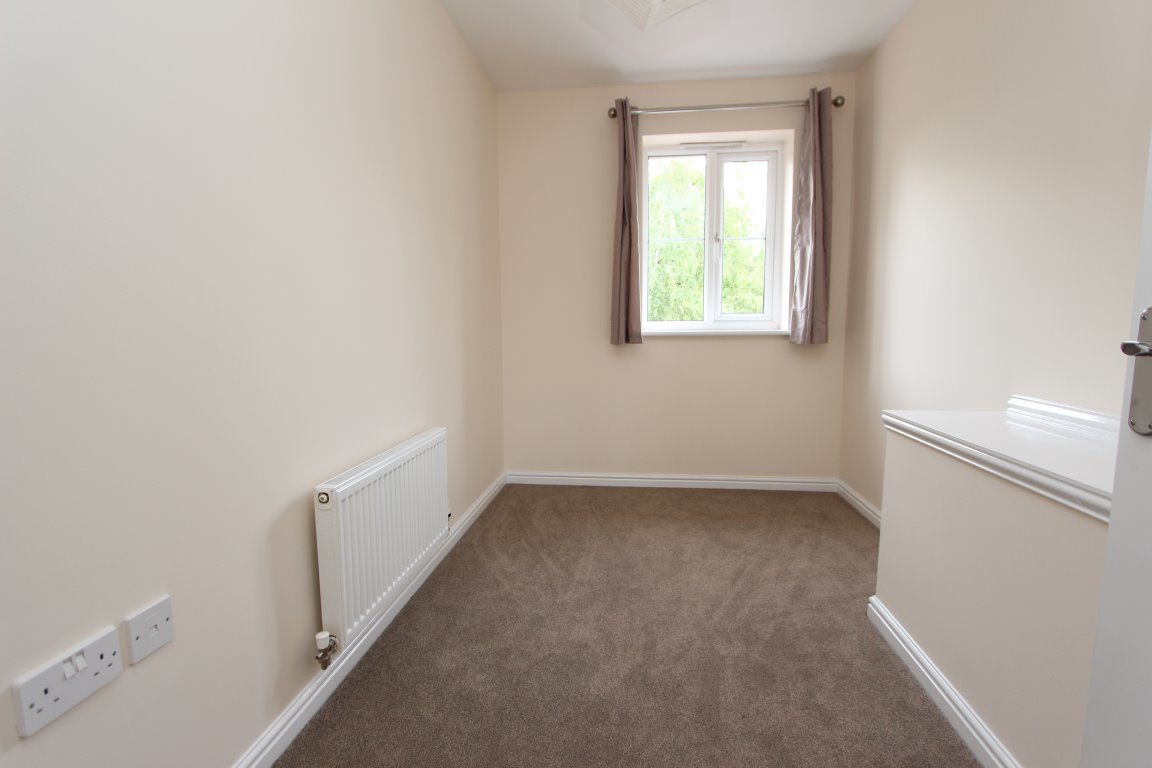 Ridgely Drive, Leighton Buzzard Watsons Letting Agents