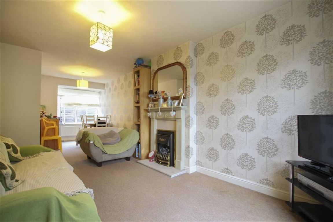 3 Bed Detached House For Sale - Main Image