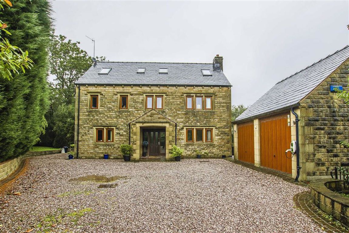 6 Bedroom Detached House For Sale - Main Image
