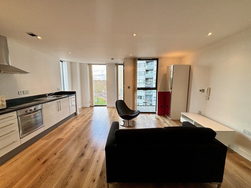 1 Bed Studio , Millennium Tower Salford Quays