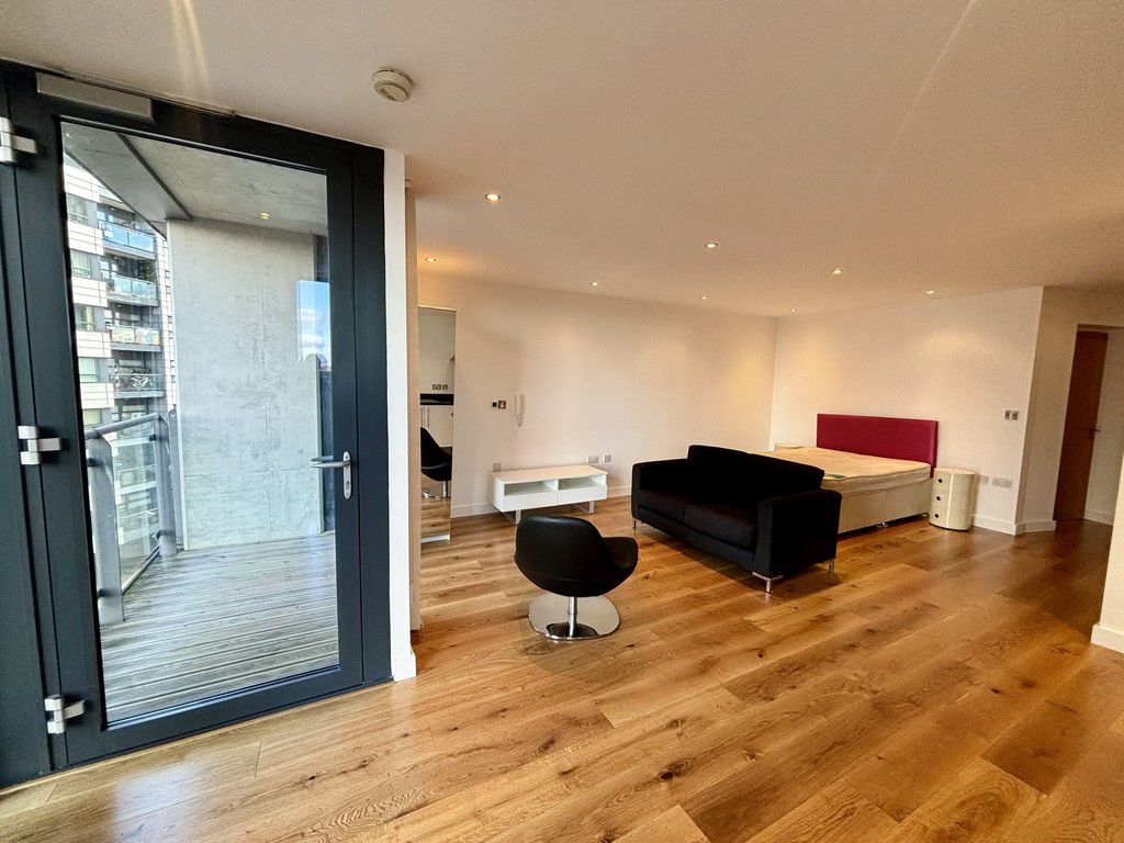 1 Bed Studio , Millennium Tower Salford Quays