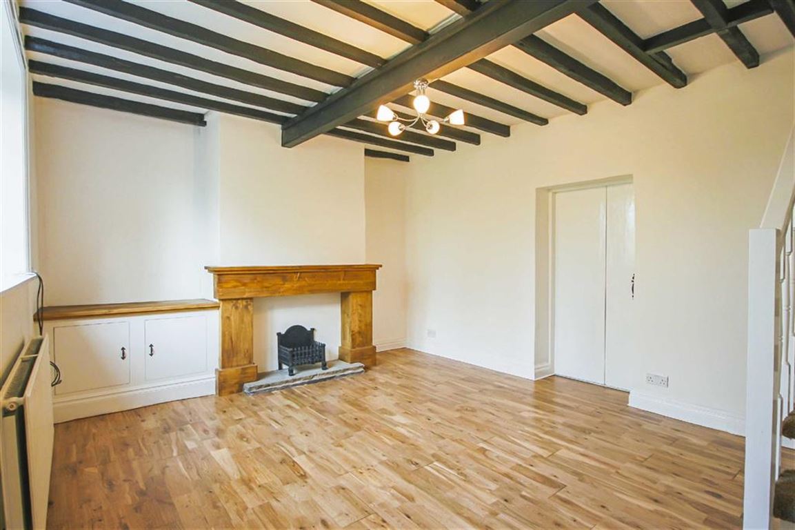2 Bedroom Cottage For Sale - Main Image