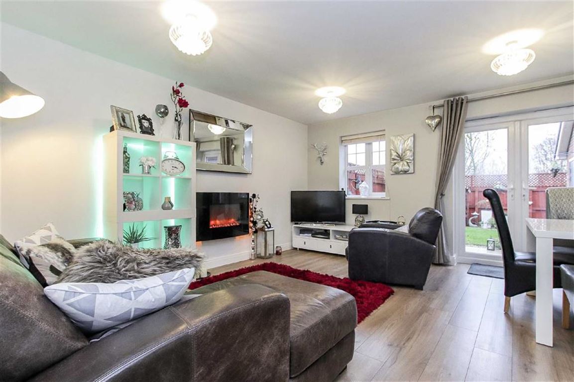 2 Bed Semi-detached House For Sale - Main Image