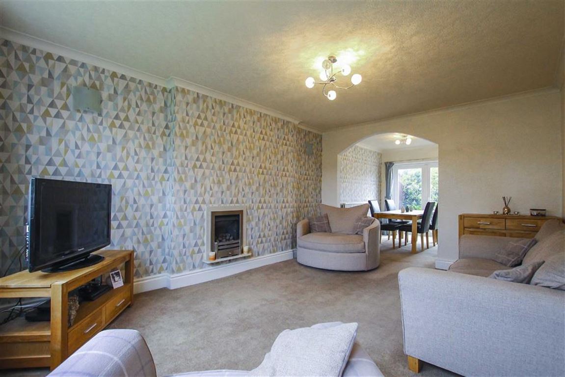 3 Bed Semi-detached House For Sale - Main Image