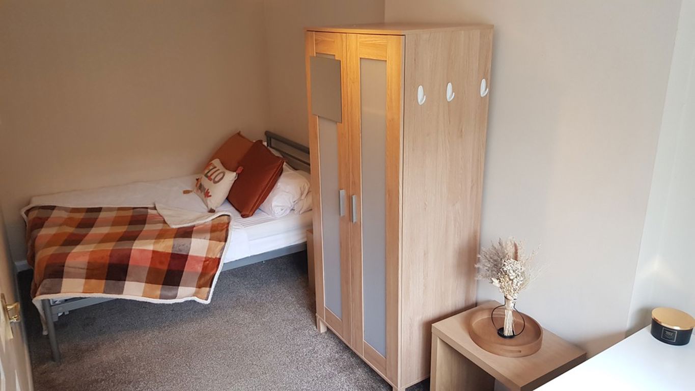 Image of Peckstone Close