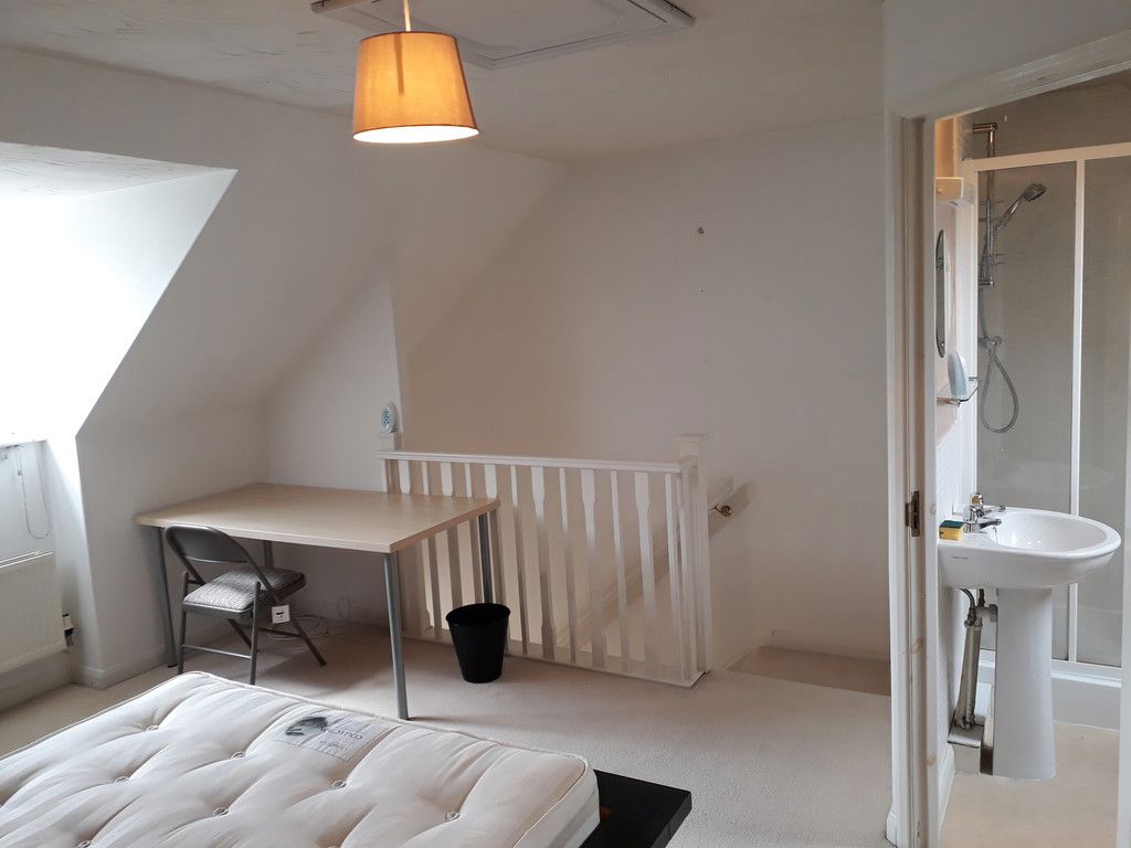 Image of Peckstone Close