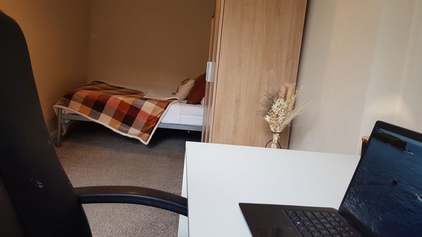 Image of Peckstone Close