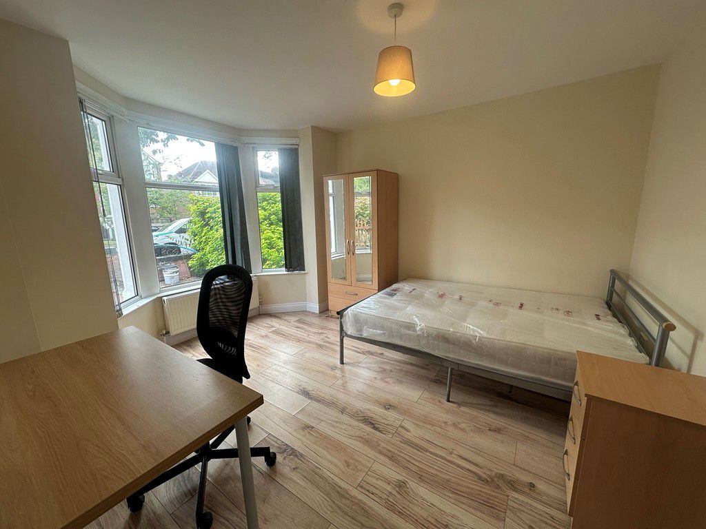 Image of Queen Isabels Avenue