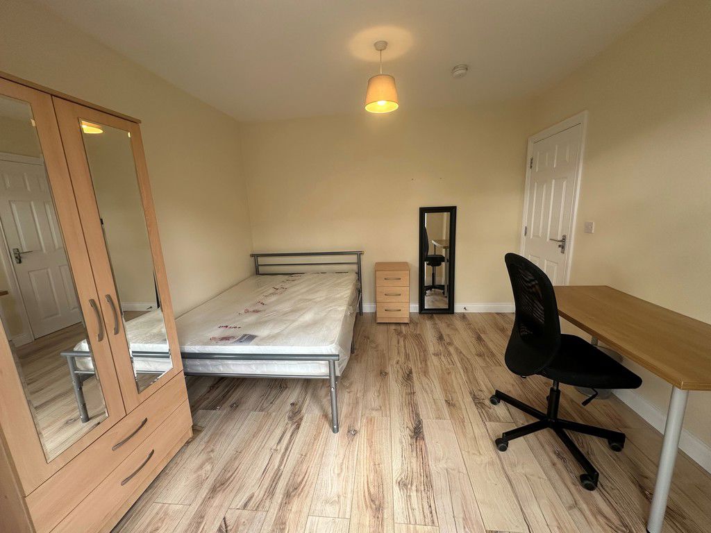 Image of Queen Isabels Avenue