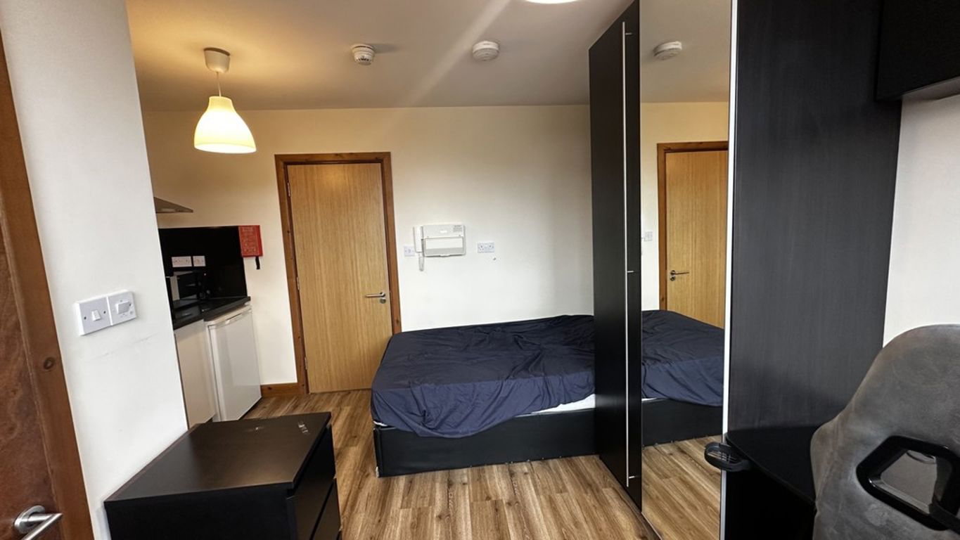 Image of Queens Road Studio 14
