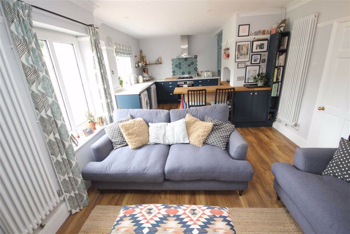 3 Bedroom house Hartsholme Drive, Lincoln, Lincolnshire