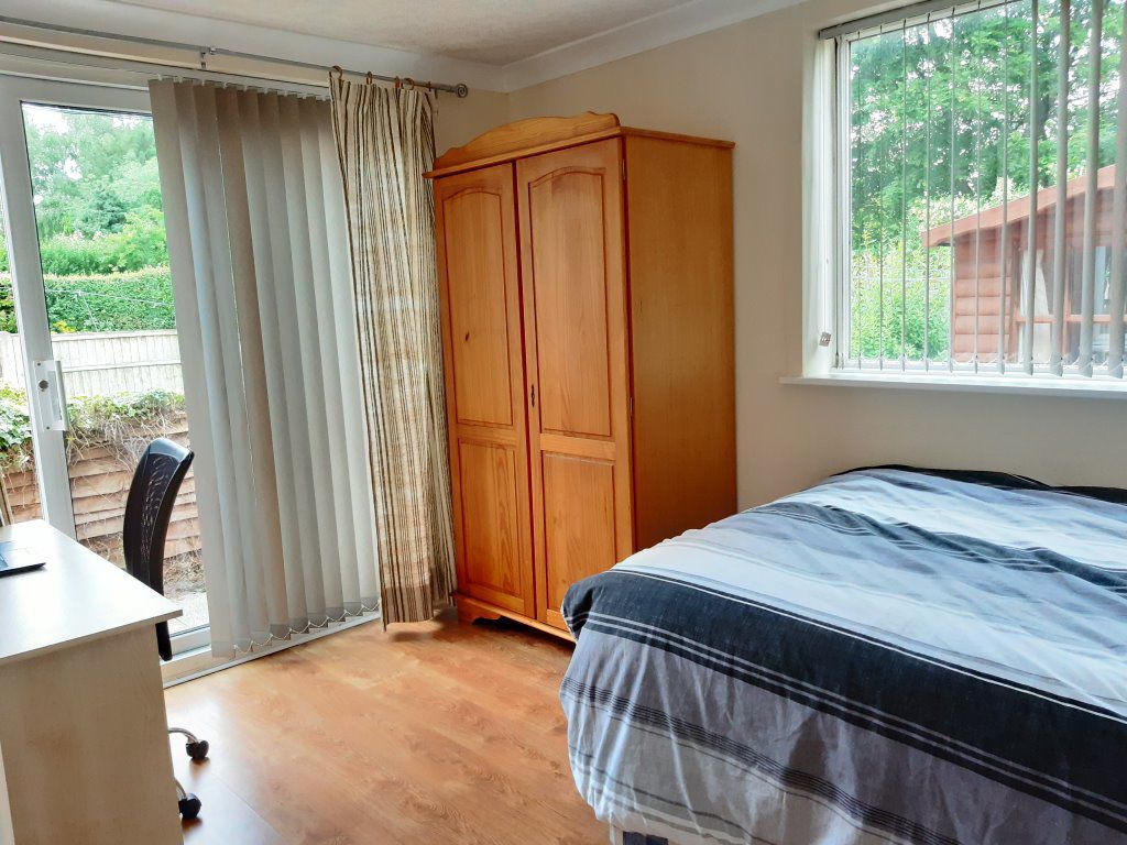 Dennis Avenue, Beeston, Nottingham, NG9 2PQ Robert Ellis Estate Agents