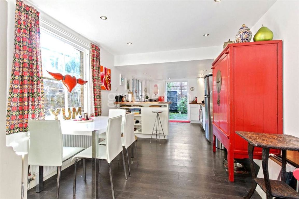Warfield Road, London