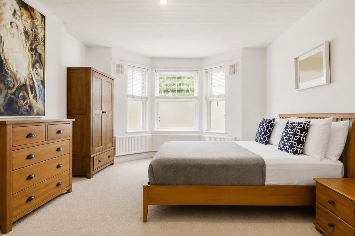 4 bed property in Rucklidge Avenue, London
