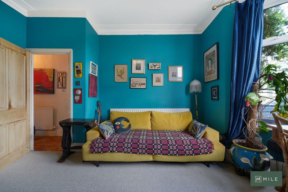 2 bed property in St Johns Avenue, London