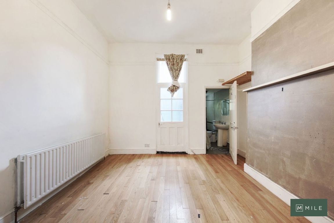 Warbeck Road, London