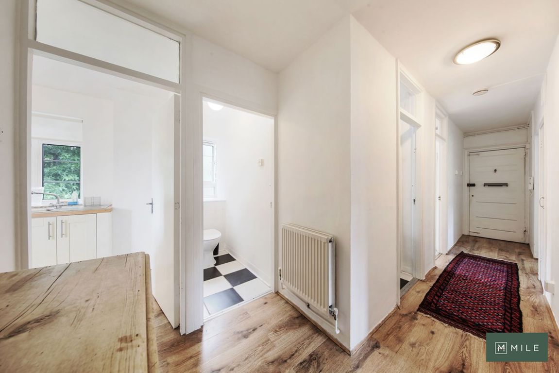 3 bed property in Kelfield Court, London