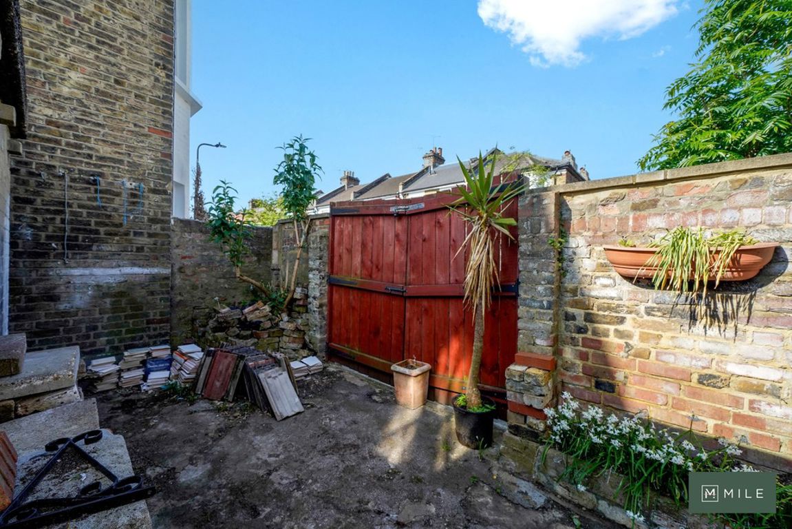 Purves Road, London