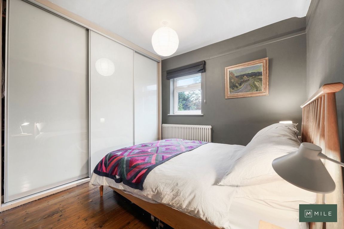 2 bed property in St Johns Avenue, London