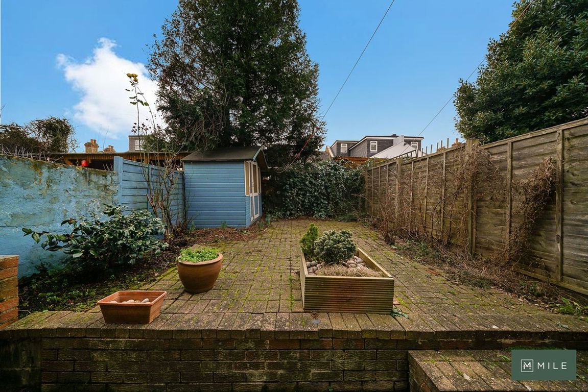 Leghorn Road, London