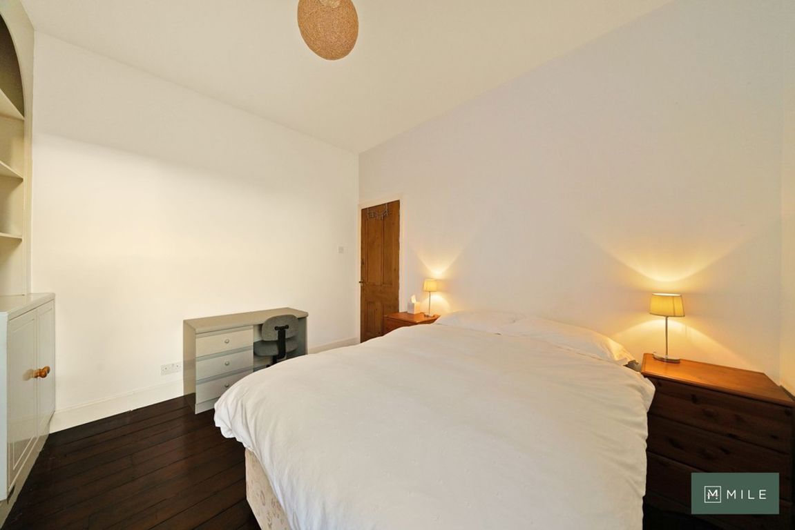 Leghorn Road, London