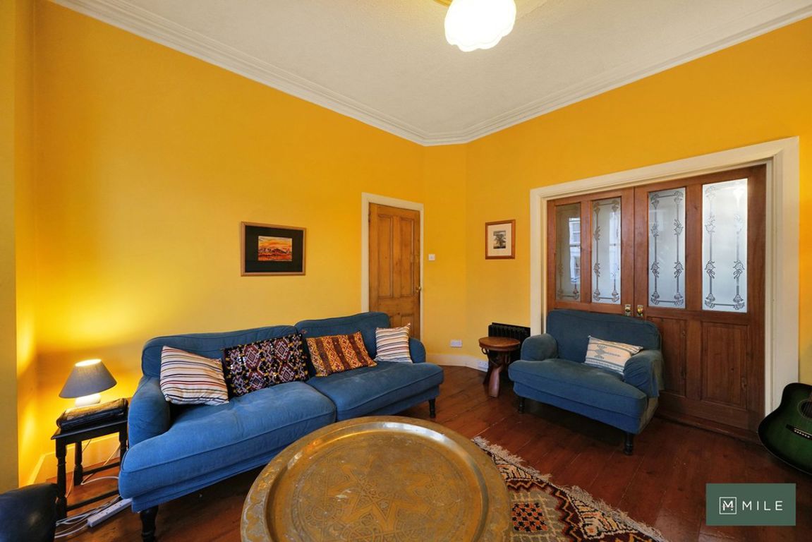 5 bed property in Leghorn Road, London