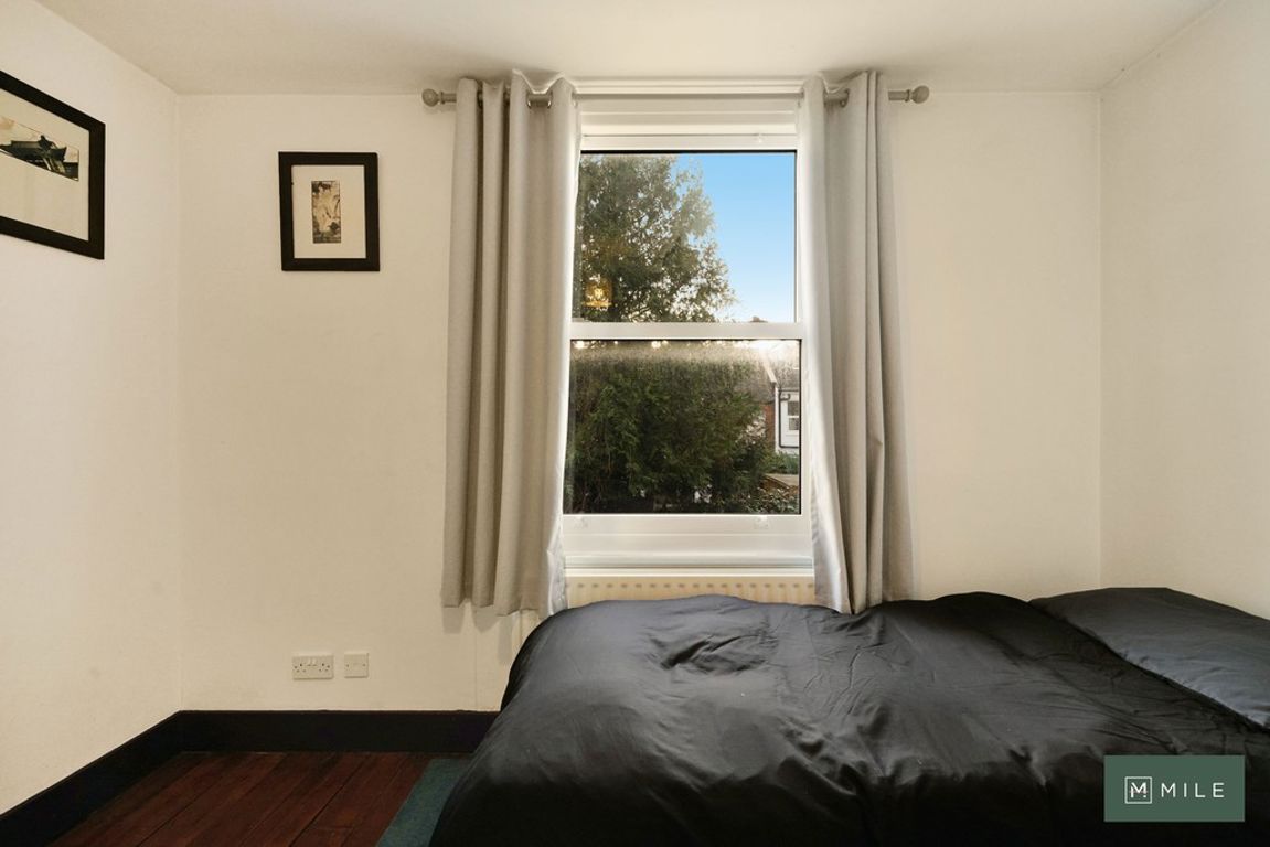 Leghorn Road, London