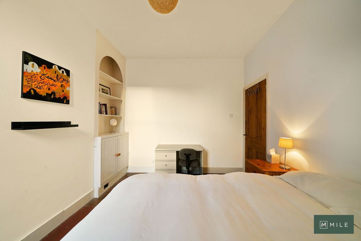 Leghorn Road, London