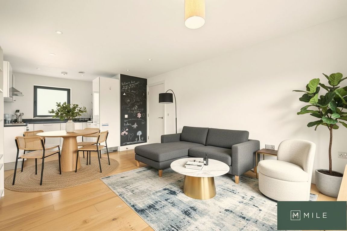 2 bed property in Harrow Road, London