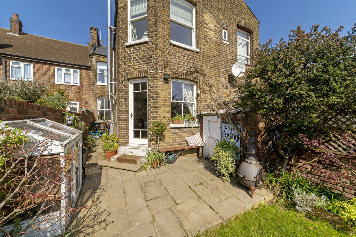 Bathurst Gardens, London