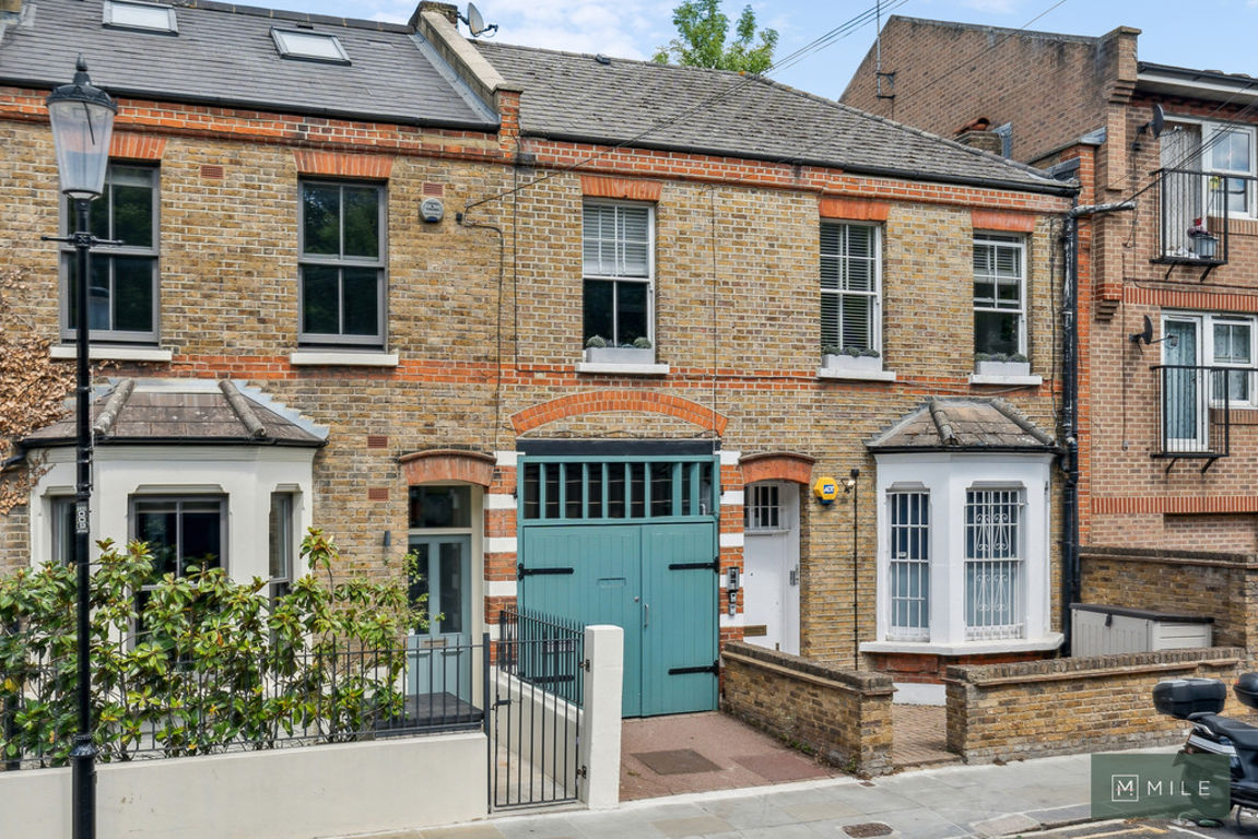 2 bed property in Southern Row, London