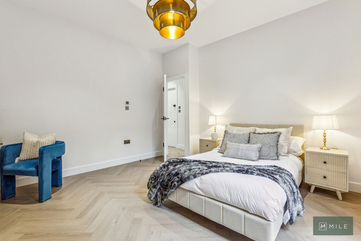 2 bed property in Ponsard Road, London