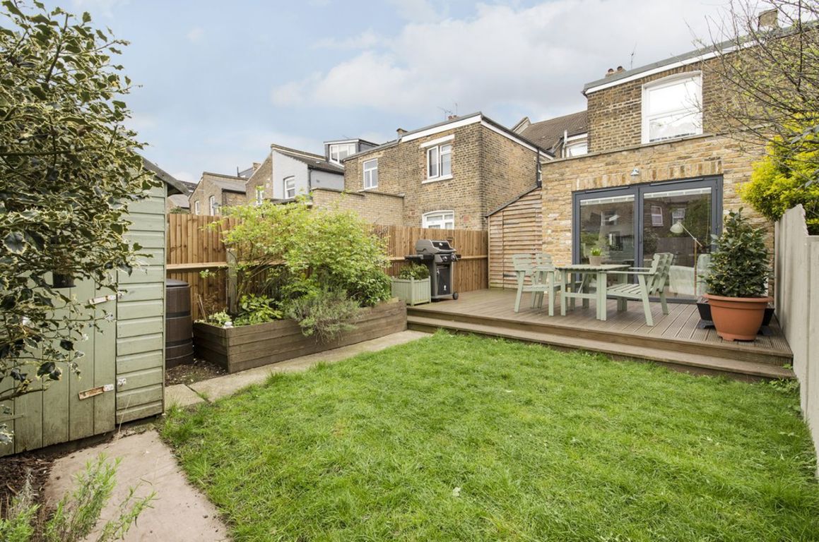 Purves Road, London