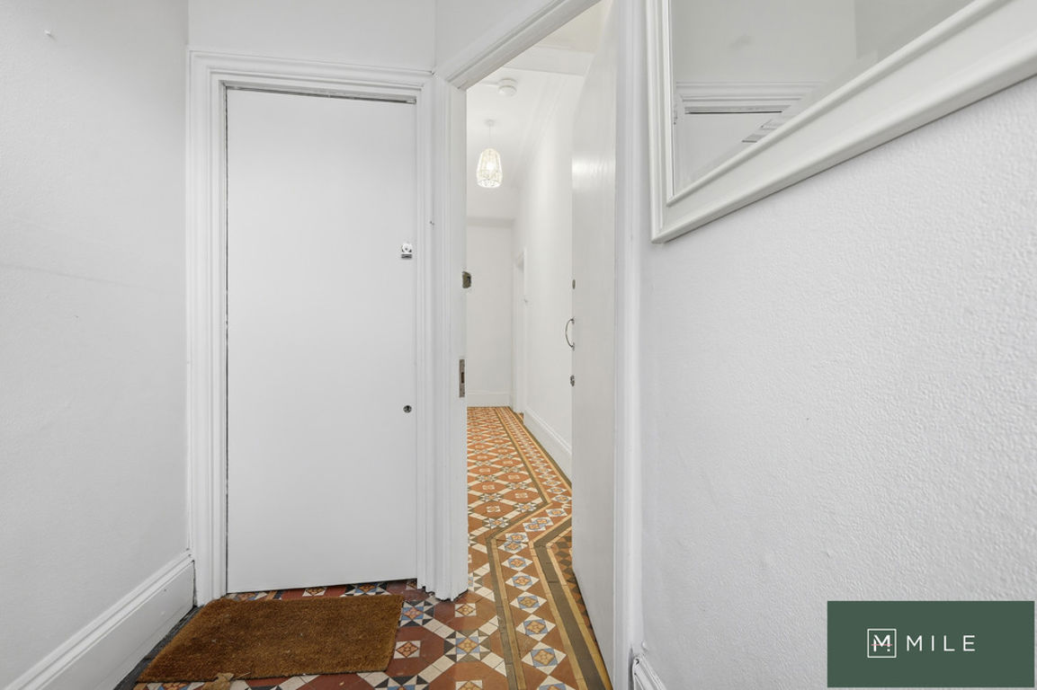 3 bed property in Wrottesley Road, London