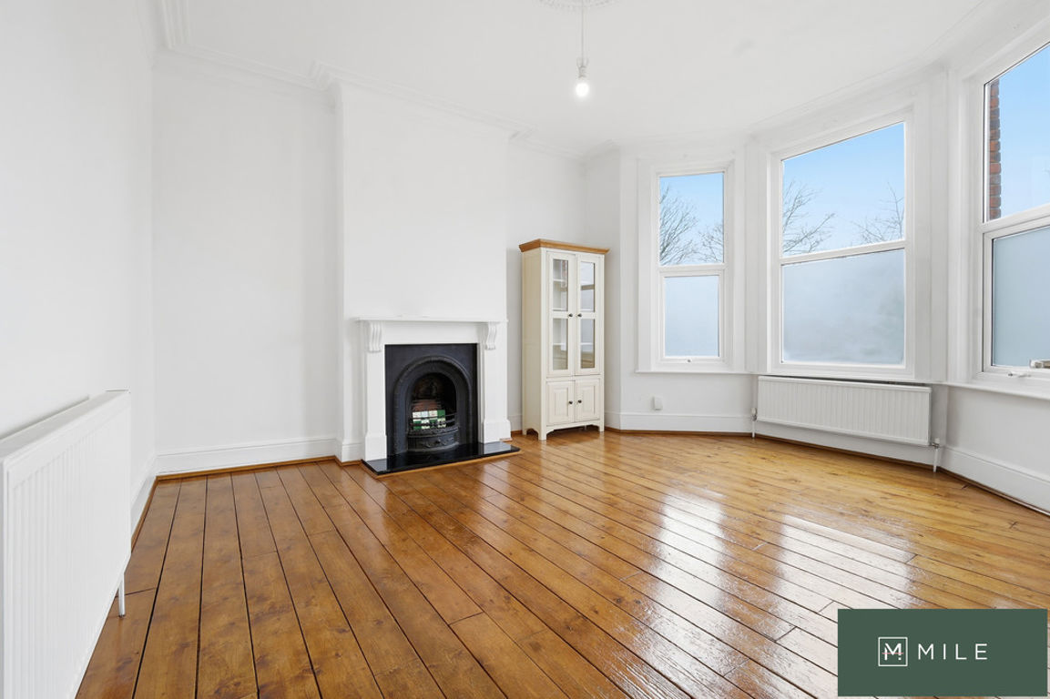 3 bed property in Wrottesley Road, London