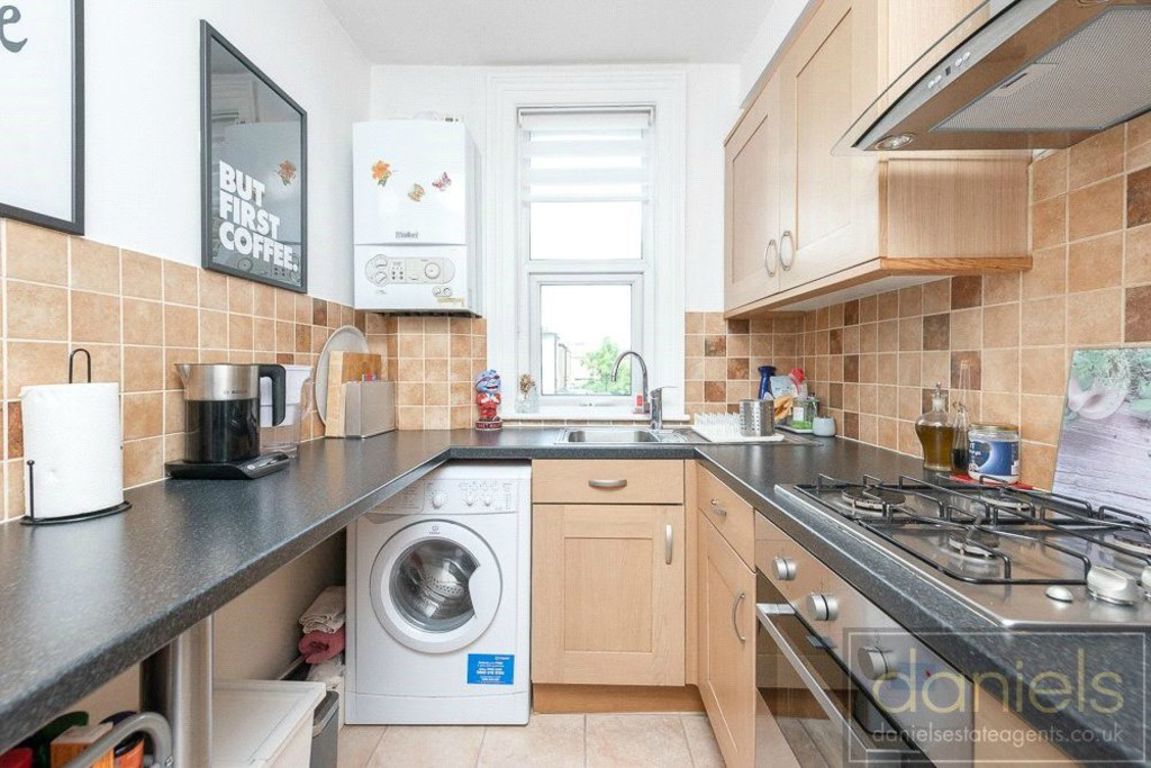 2 bed property in Wrottesley Road, London