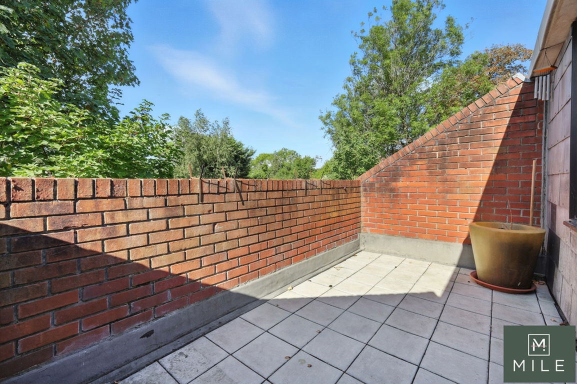 1 bed property in St. Laurence Close, London
