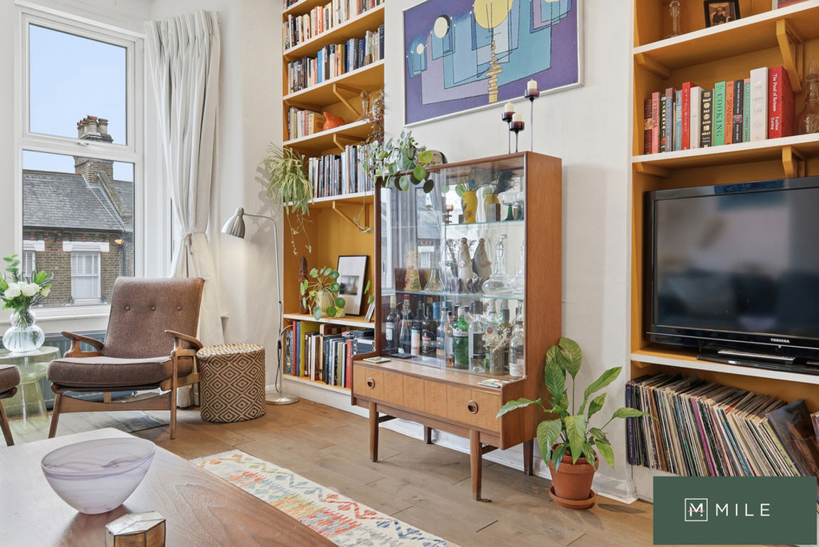 3 bed property in Kilburn Lane, London