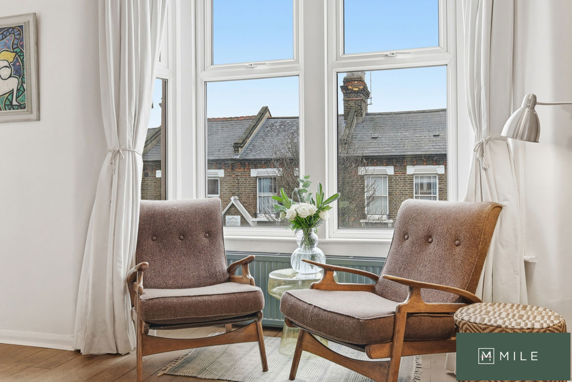 3 bed property in Kilburn Lane, London