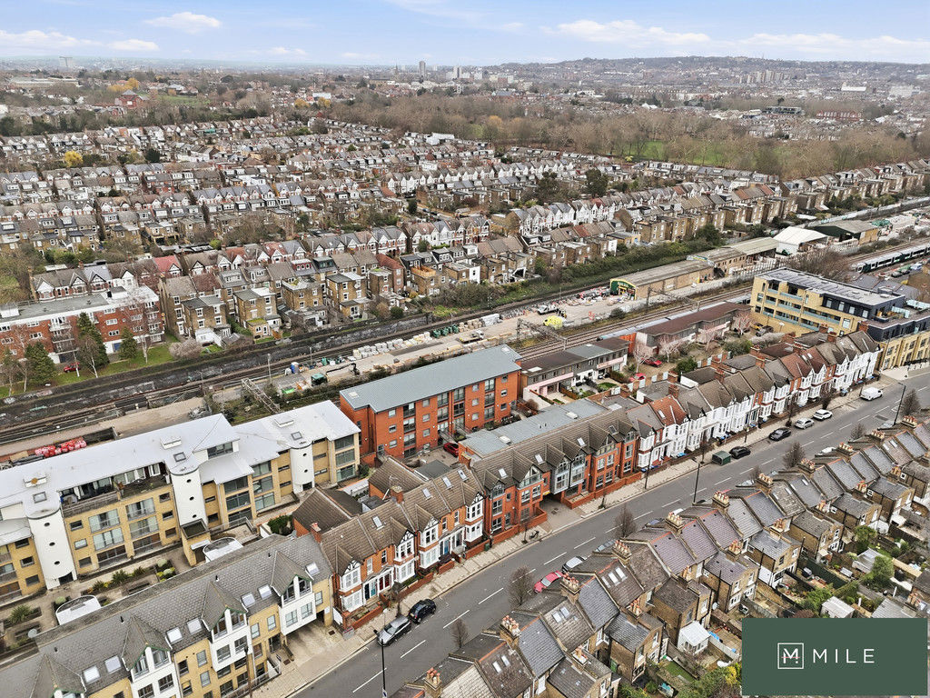 Kilburn Lane, London