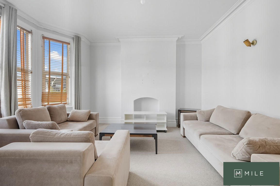 2 bed property in Herbert Gardens, London