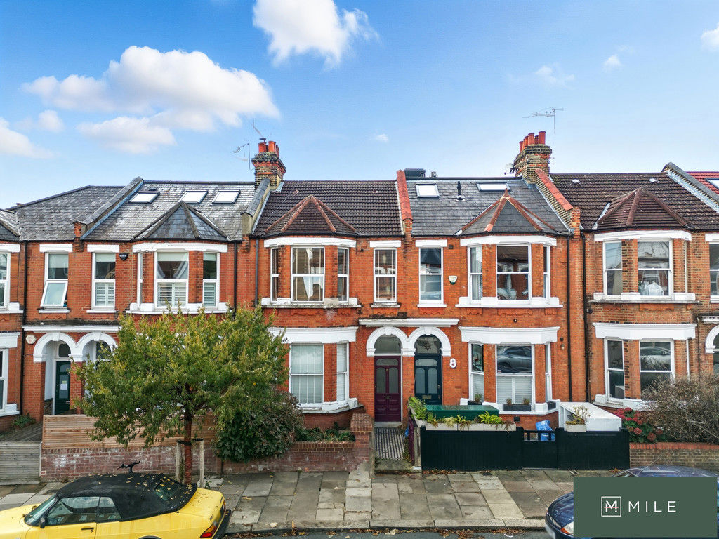 2 bed property in Herbert Gardens, London