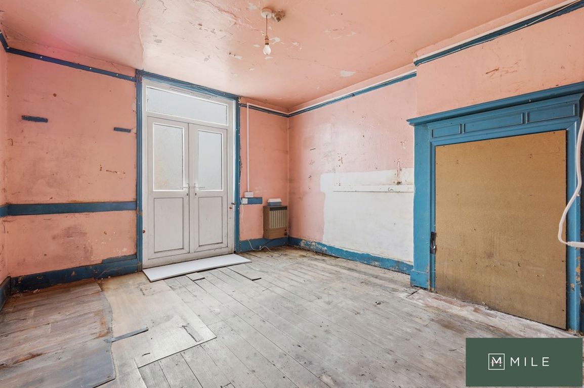 4 bed property in Churchill Road, London