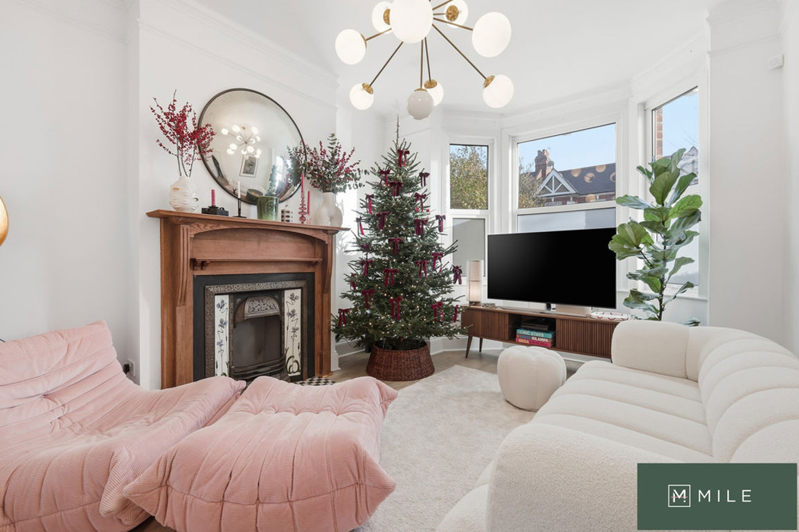 2 bed property in Odessa Road, London