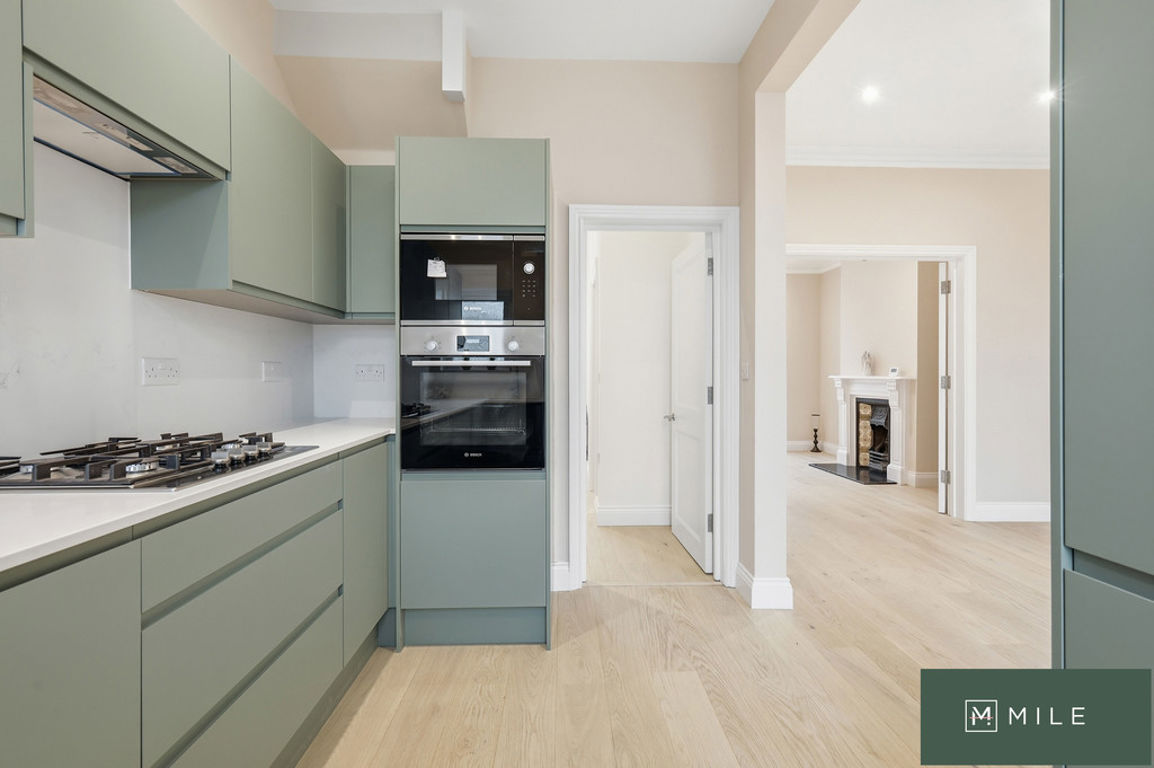 3 bed property in Hazeldean Road, London
