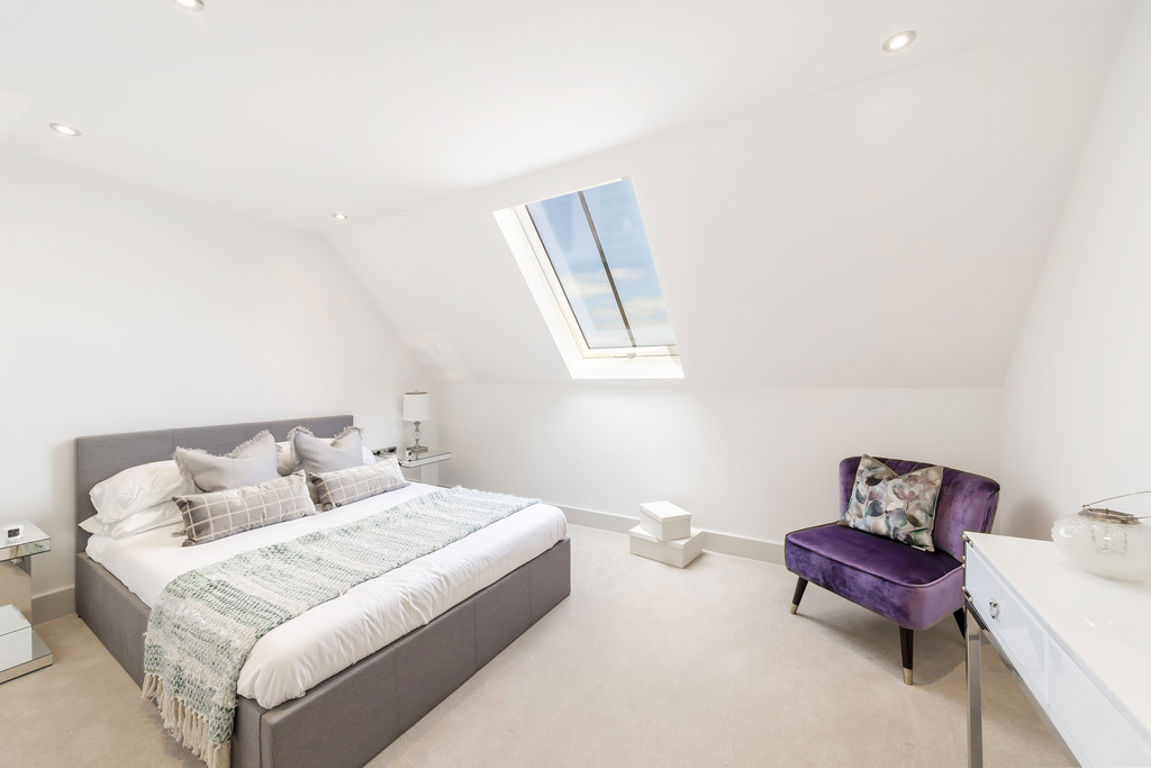 2 bed property in Harrow Road, London