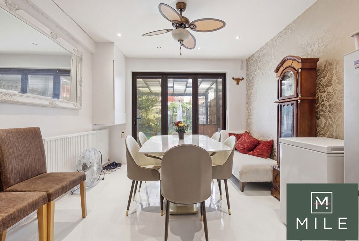 3 bed property in Yewfield Road, London